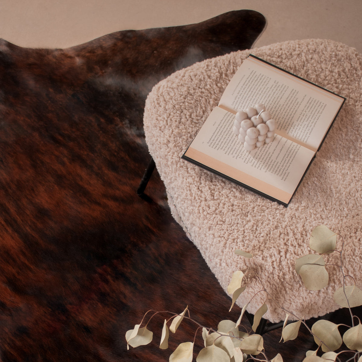 WHY A COWHIDE RUG IS MANDATORY FOR EVERYONE